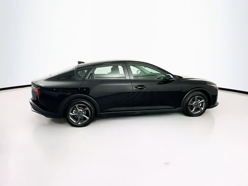 Used 2025 Kia K4 LXS image 10