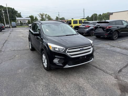 Used 2018 Ford Escape SE w/ SE Sync 3 Package FWD image 3