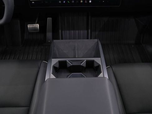 Used 2025 Tesla Cybertruck AWD Crew Cab image 65