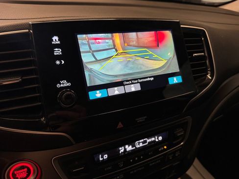 Used 2021 Honda Pilot Special Edition image 13
