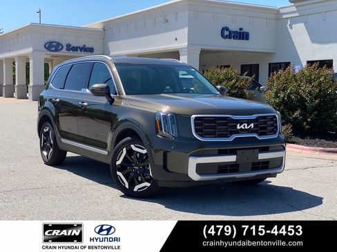Used 2025 Kia Telluride S AWD/4WD image 1