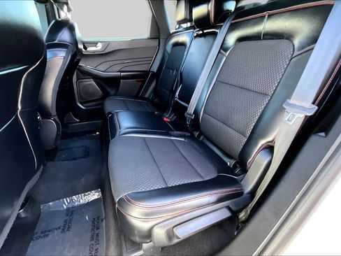 Used 2023 Ford Escape ST-Line FWD image 19