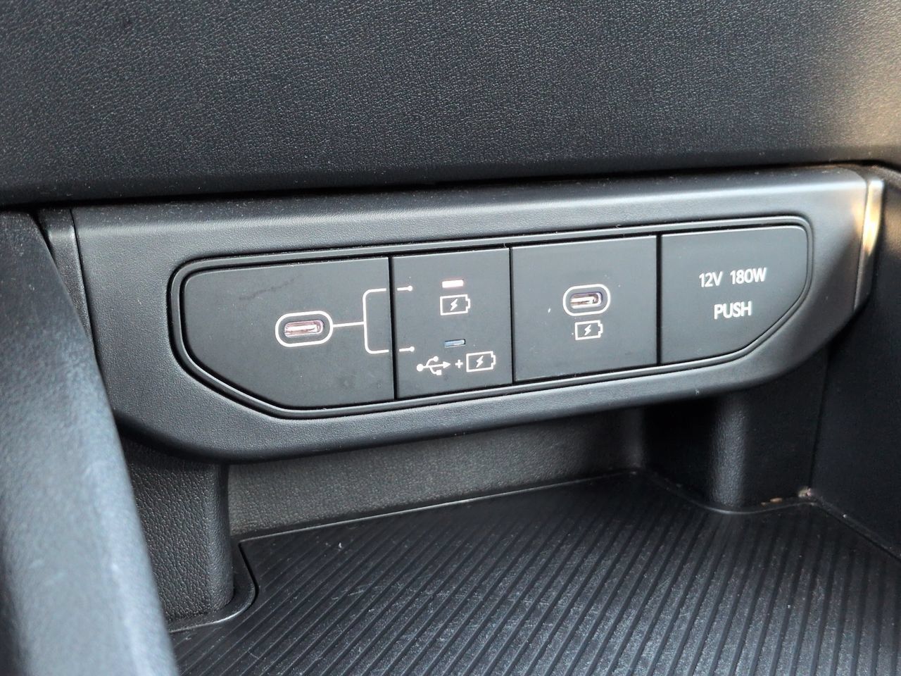 Used 2025 Kia K4 FWD image 20