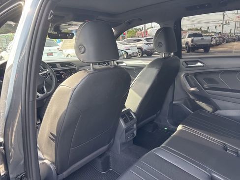 Used 2024 Volkswagen Tiguan SE R-Line image 29