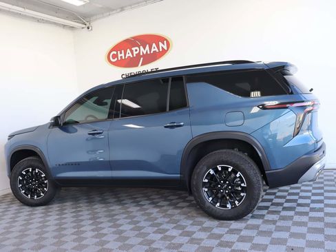 Used 2025 Chevrolet Traverse Z71 w/ Driver Confidence Package AWD/4WD image 3