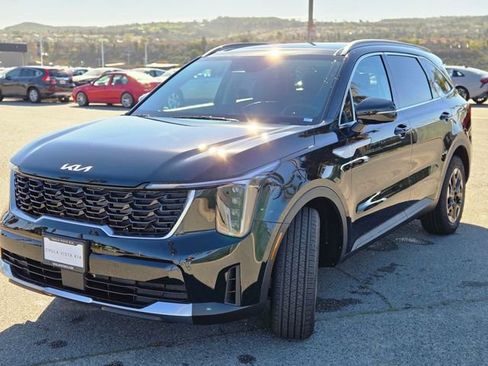 New 2026 Kia Sorento S w/ S Panoramic Sunroof Package FWD image 10