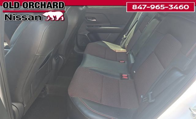 Used 2025 Nissan Kicks SR AWD/4WD image 9