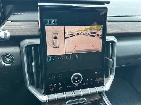 New 2026 GMC Acadia Denali w/ Super Cruise Package FWD image 34