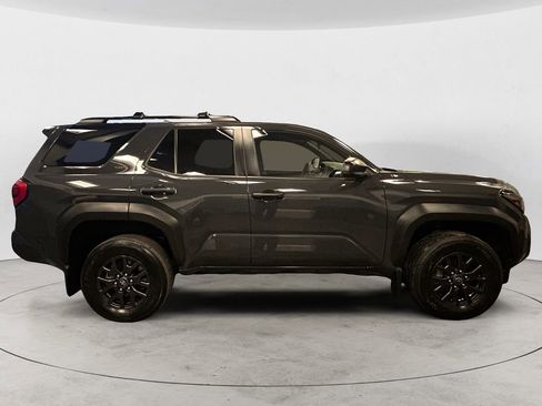 Certified 2025 Toyota 4Runner SR5 AWD/4WD image 6