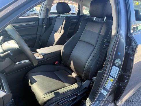 Used 2019 Honda Accord LX image 10