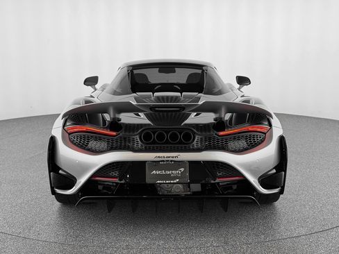 Used 2022 McLaren 765LT image 4