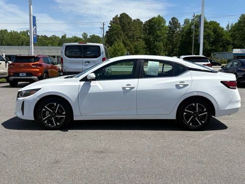 Used 2025 Nissan Sentra SV FWD image 2