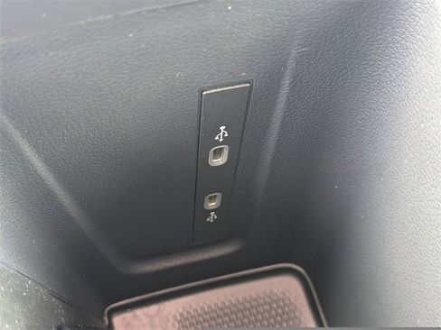 New 2026 Volkswagen Tiguan SE image 23