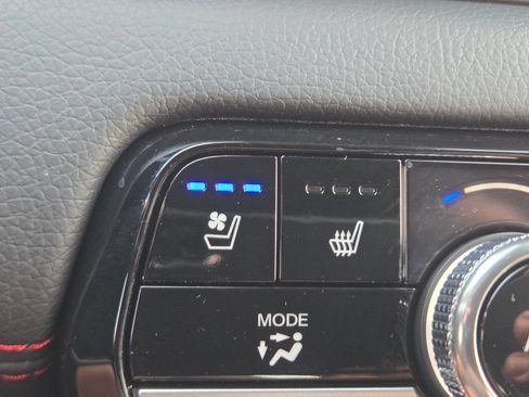 Certified 2025 Honda Pilot Black Edition image 26