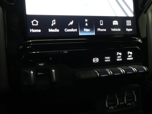 Used 2024 RAM 2500 Laramie w/ Night Edition AWD/4WD image 47