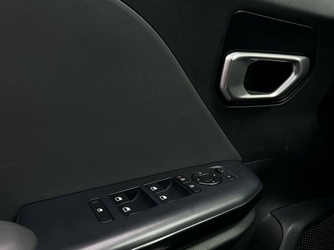 Used 2025 Kia K4 LXS image 20