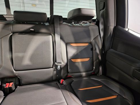 Used 2021 GMC Sierra 1500 AT4 w/ AT4 Value Package image 14