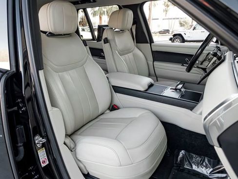Certified 2024 Land Rover Range Rover Autobiography AWD/4WD image 31
