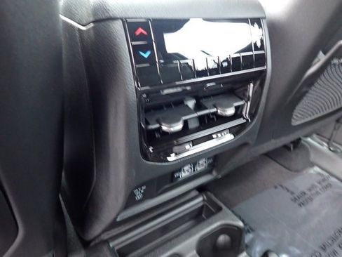 New 2025 Jeep Grand Cherokee L Laredo w/ Luxury Tech Group I image 16