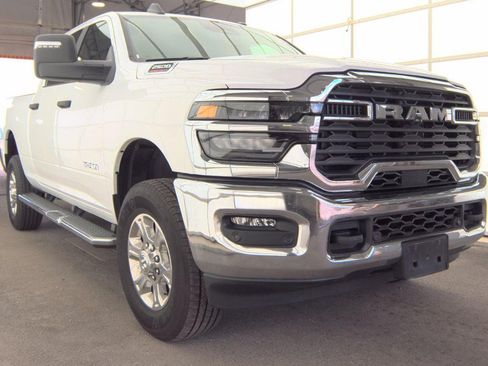 Used 2026 RAM 2500 Big Horn AWD/4WD image 2