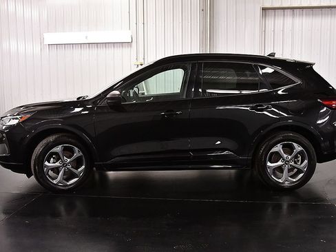 Used 2023 Ford Escape ST-Line image 4