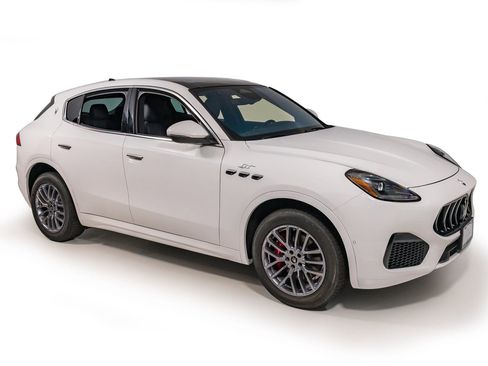 Used 2024 Maserati Grecale GT image 9