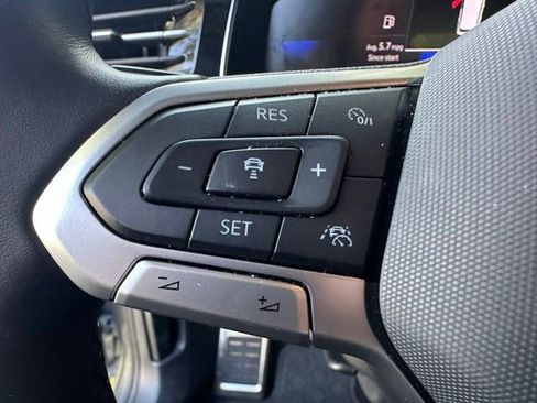 Used 2025 Volkswagen Jetta Sport FWD image 19