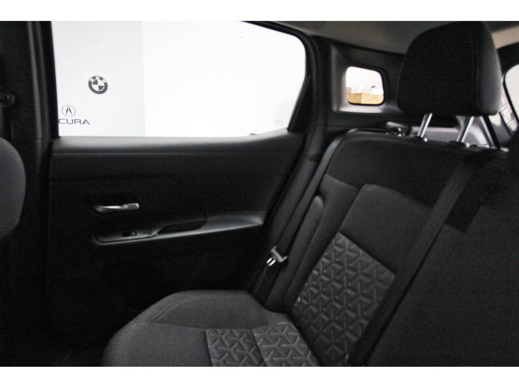 Used 2026 Nissan Kicks SV FWD image 9