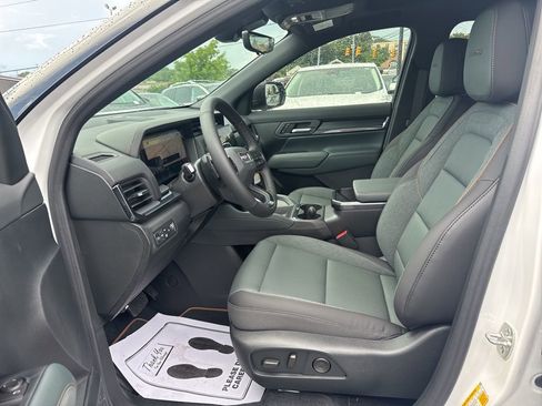 New 2026 GMC Terrain AT4 w/ Technology Package II image 39