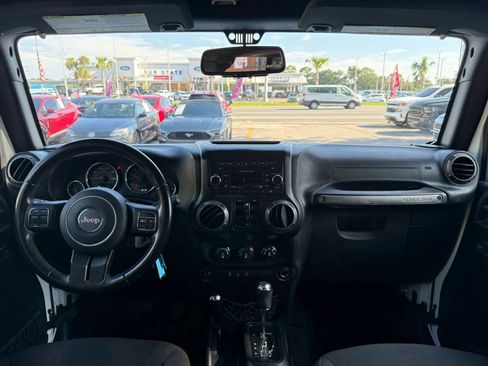 Used 2017 Jeep Wrangler Unlimited Sport w/ Quick Order Package 24S AWD/4WD image 10