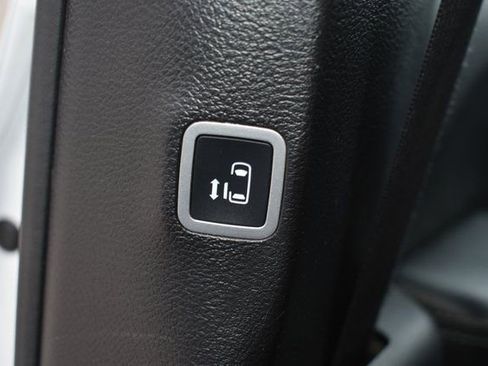 Used 2021 Chrysler Pacifica Limited w/ S Appearance Package image 38