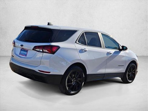 Used 2023 Chevrolet Equinox LS w/ LS Convenience Package image 5