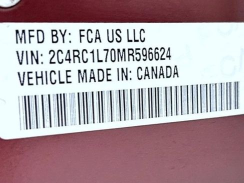 Used 2021 Chrysler Pacifica Touring-L image 25