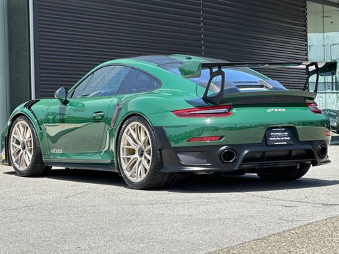 Certified 2018 Porsche 911 GT2 RS RWD image 3