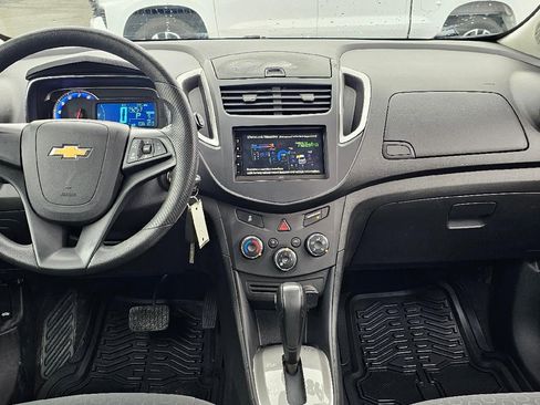 Used 2016 Chevrolet Trax LS image 11