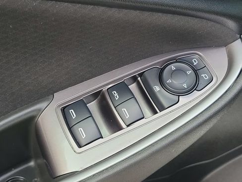 Used 2023 Chevrolet Malibu LT FWD image 2