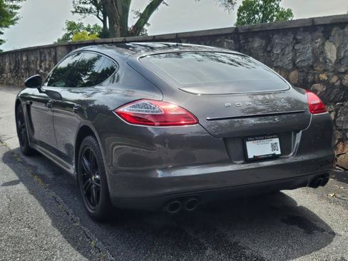 Used 2013 Porsche Panamera S RWD image 11