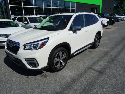 Used 2020 Subaru Forester Touring AWD/4WD image 2