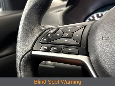 Used 2024 Nissan Altima 2.5 SV AWD/4WD image 16