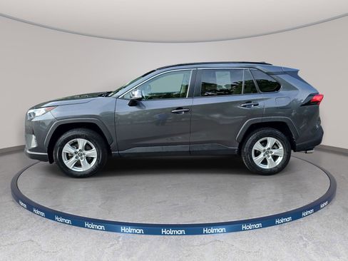 Used 2021 Toyota RAV4 XLE w/ Carpet Mat Package (TMS) AWD/4WD image 9