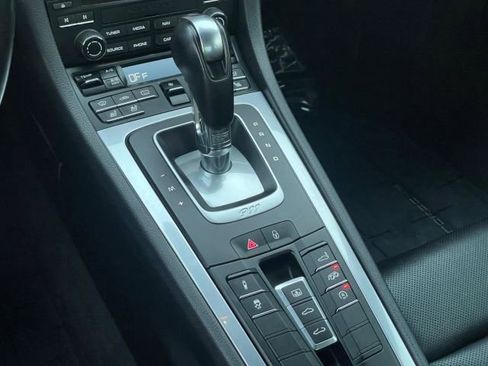 Used 2017 Porsche 911 Carrera image 4