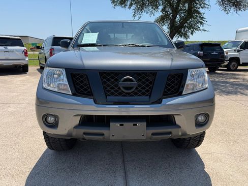 Used 2021 Nissan Frontier SV w/ Midnight Edition Floor Mats image 2