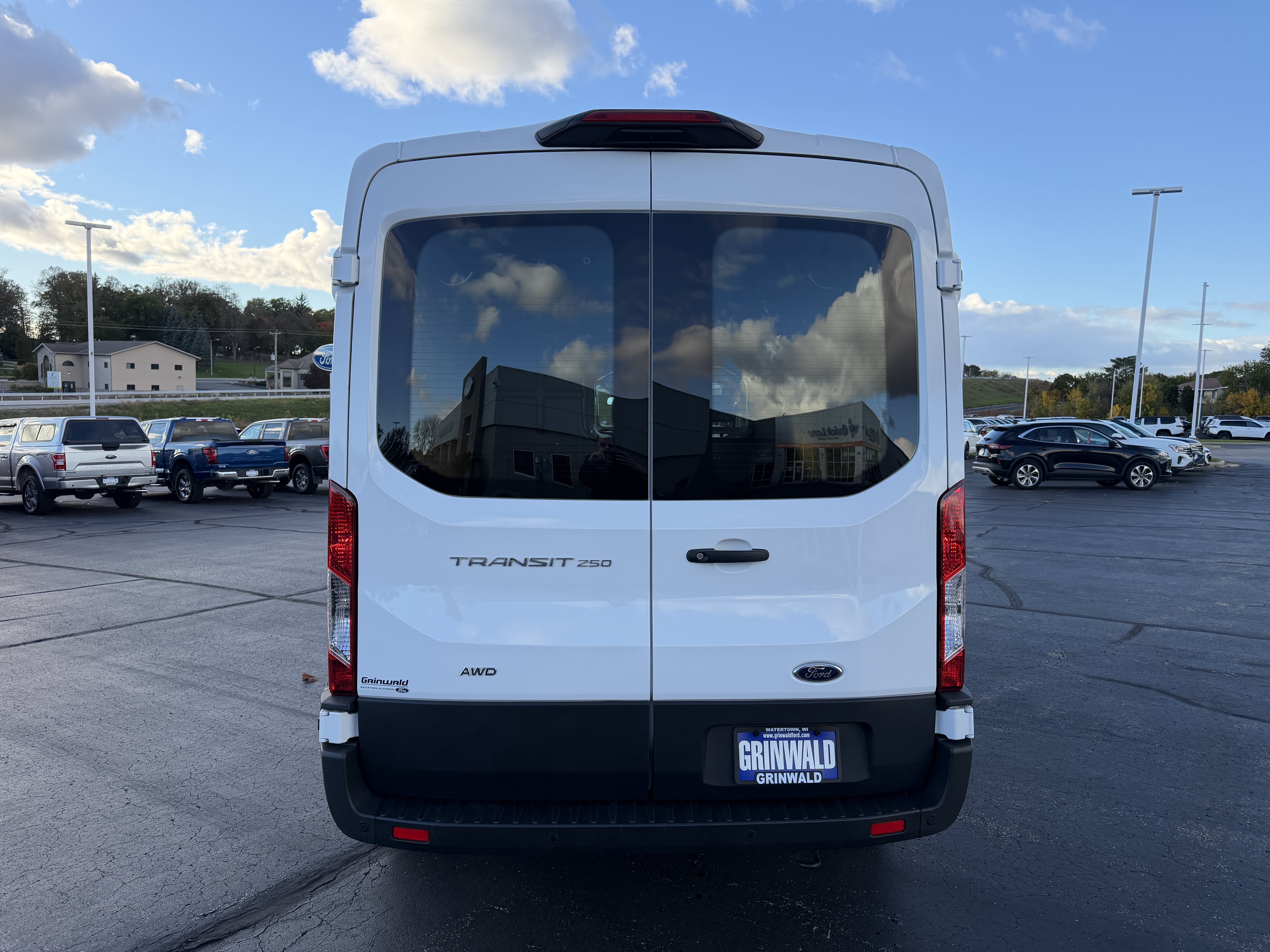 Certified 2021 Ford Transit 250 Medium Roof AWD image 28