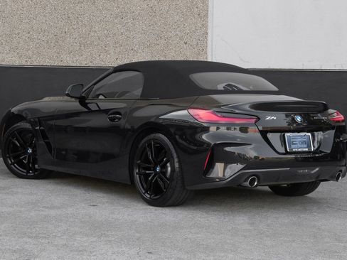 Used 2024 BMW Z4 sDrive30i w/ Convenience Package RWD image 9