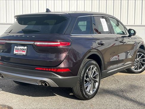 Used 2023 Lincoln Corsair Standard w/ Equipment Group 101A image 17