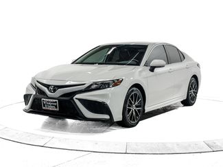 Used 2023 Toyota Camry SE video 3