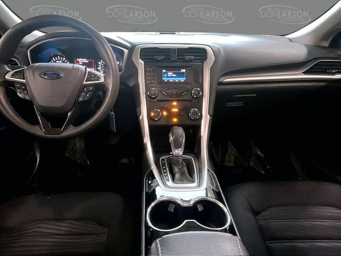Used 2016 Ford Fusion SE FWD image 22