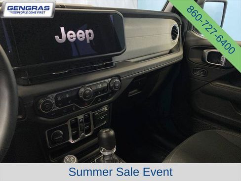 Certified 2025 Jeep Wrangler Unlimited Sahara AWD/4WD image 15