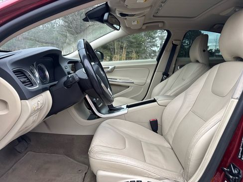 Used 2013 Volvo S60 T5 image 11