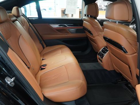 Used 2017 BMW 740i xDrive AWD/4WD image 32